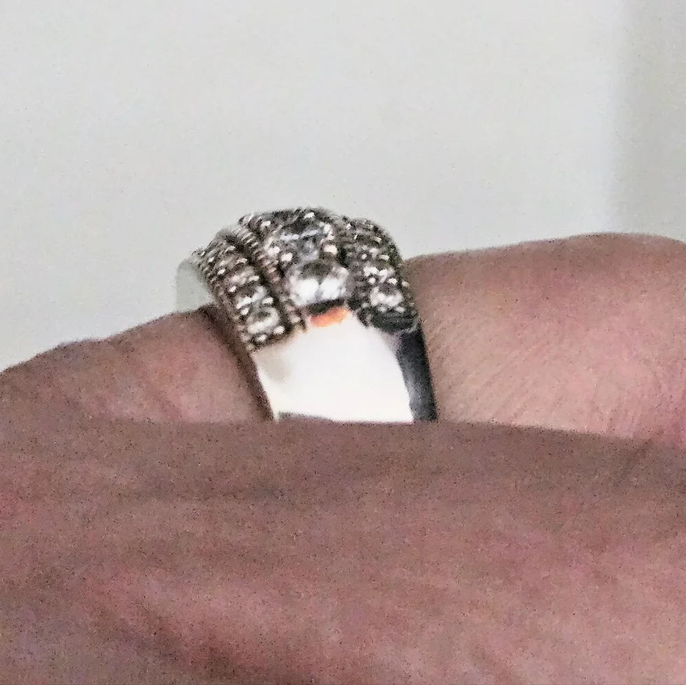 BELLA LUCE DIAMOND BAND RING RHODIUM OVER STERLING SILVER SIZE 7 3/4